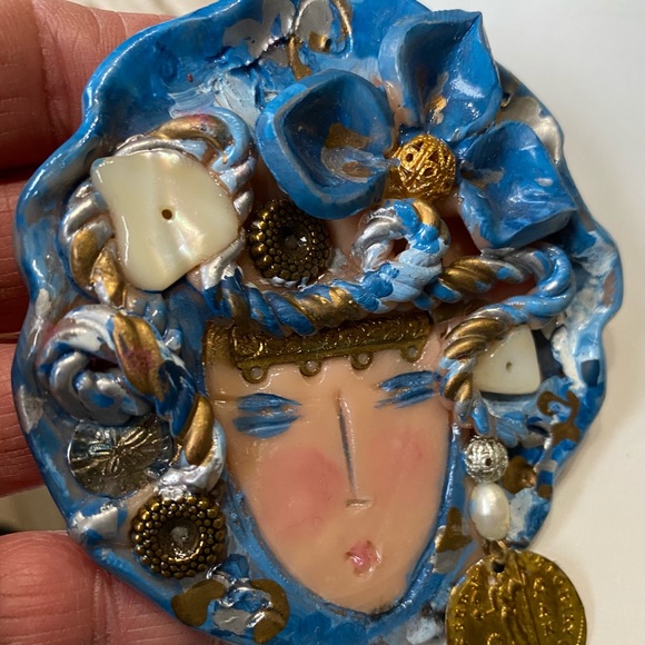 Hand-Made Jeweled Blue Lady Pin - w/ Gold - Picture 15 of 15